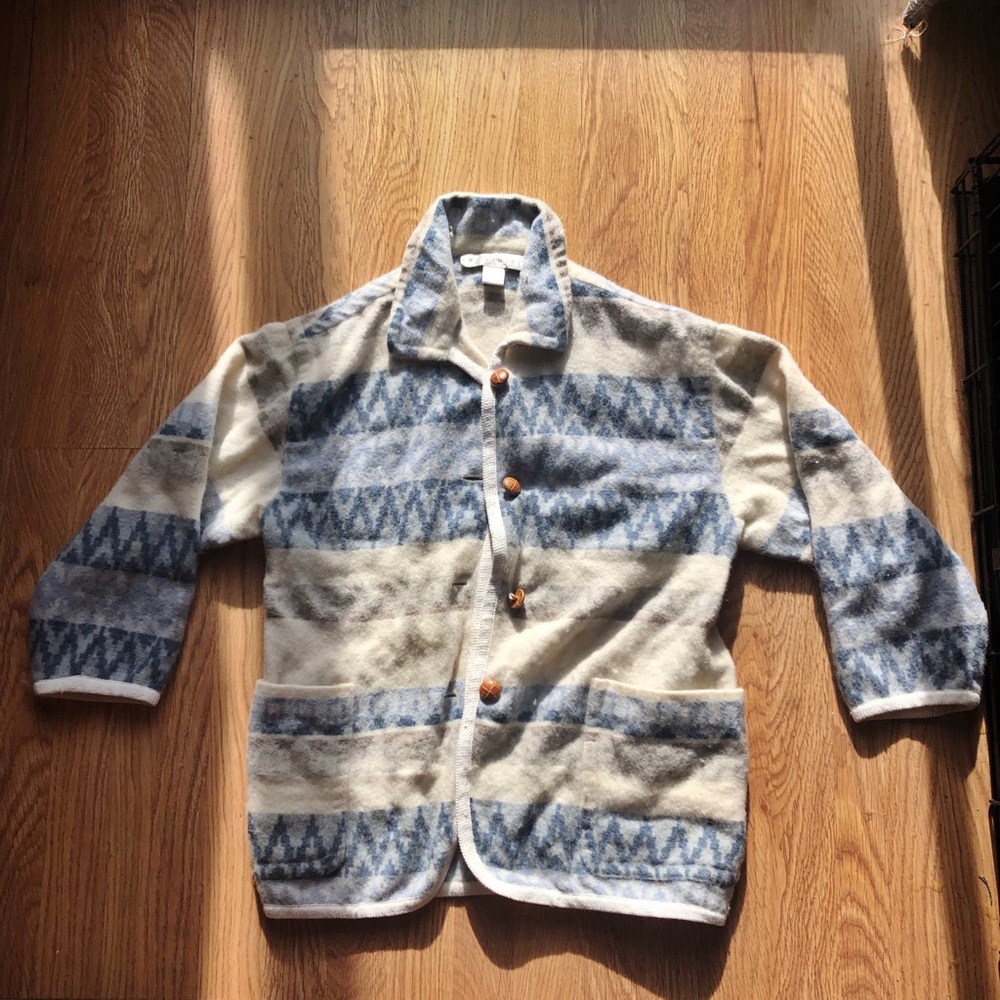 Comfy vintage wool/polyester button up
